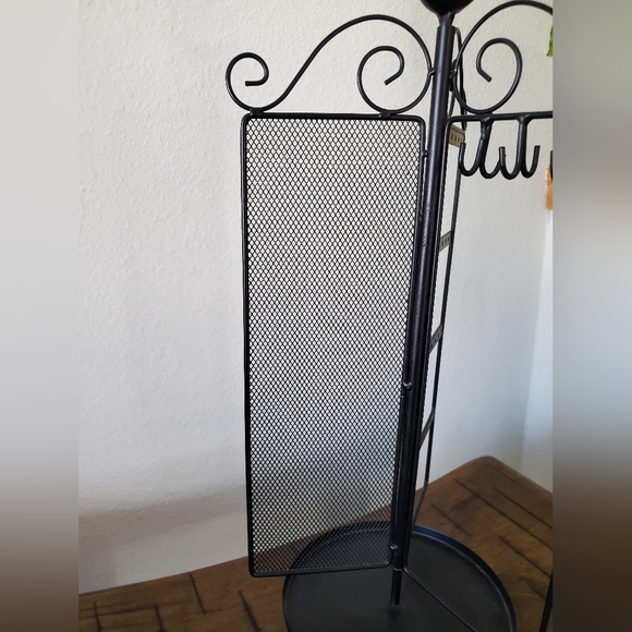 Rotating Jewelry Stand - Picture 4 of 10